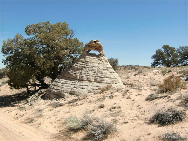 Hole-in-the-Rock, Vermilion Cliffs NM, AZ